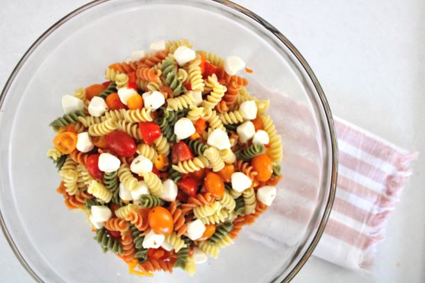 Easy Italian Pasta Salad, colorful and delicious!