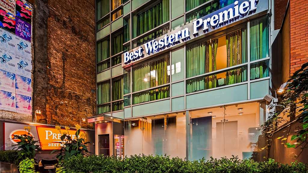 Cheap Hotels in New York City, hotels under $100 a night in NYC. Centrally located in Manhattan, Best Western Herald Square is perfect for budget travelers, and is a family friendly hotel in New York City