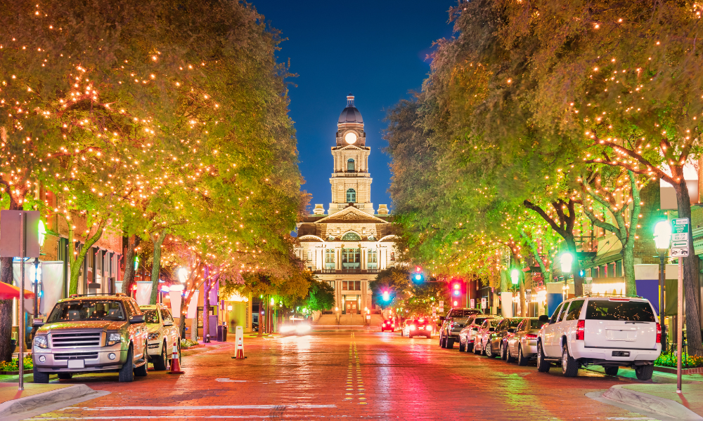 There are so many fun things to do in Fort Worth. The Sundance Square area of downtown Fort Worth offers so many restaurants, galleries, museums, and great streets that are brick and tree lined.  