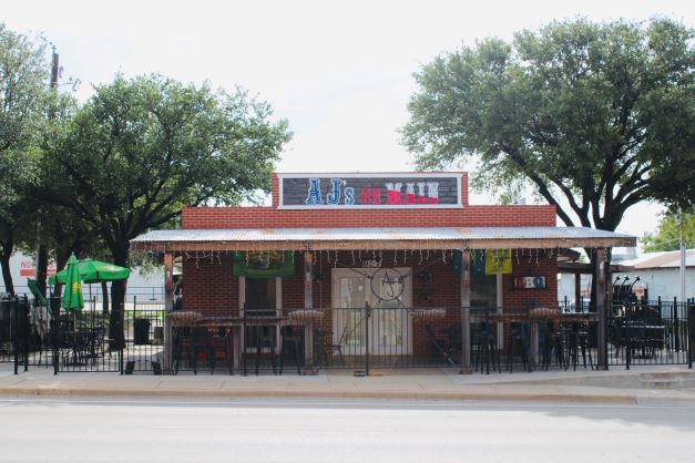 The best places to eat in Grapevine includes BBQ!