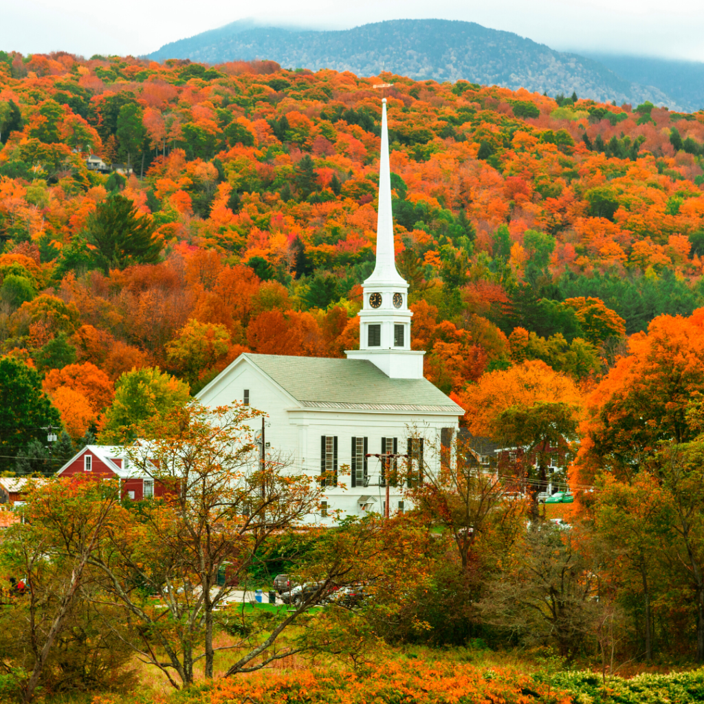 If you're looking for the best places to visit in the US in October, then look no further than Stowe Vermont! From hiking and biking to leaf-peeping, there's something for everyone.