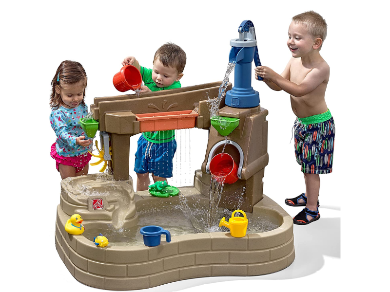 Water toys for toddlers should keep your littles entertained and happy, this pump & splash should do the job!